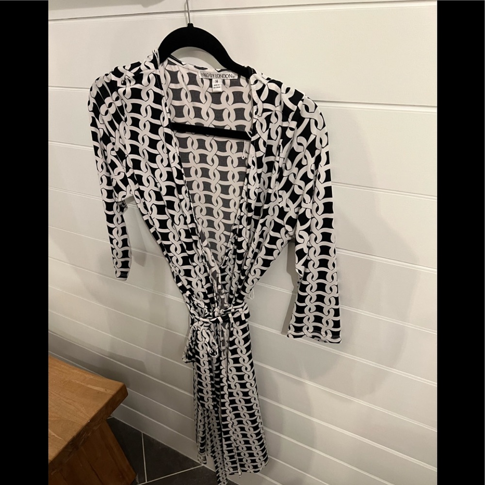 Maggy London Black and White Patterned Dress